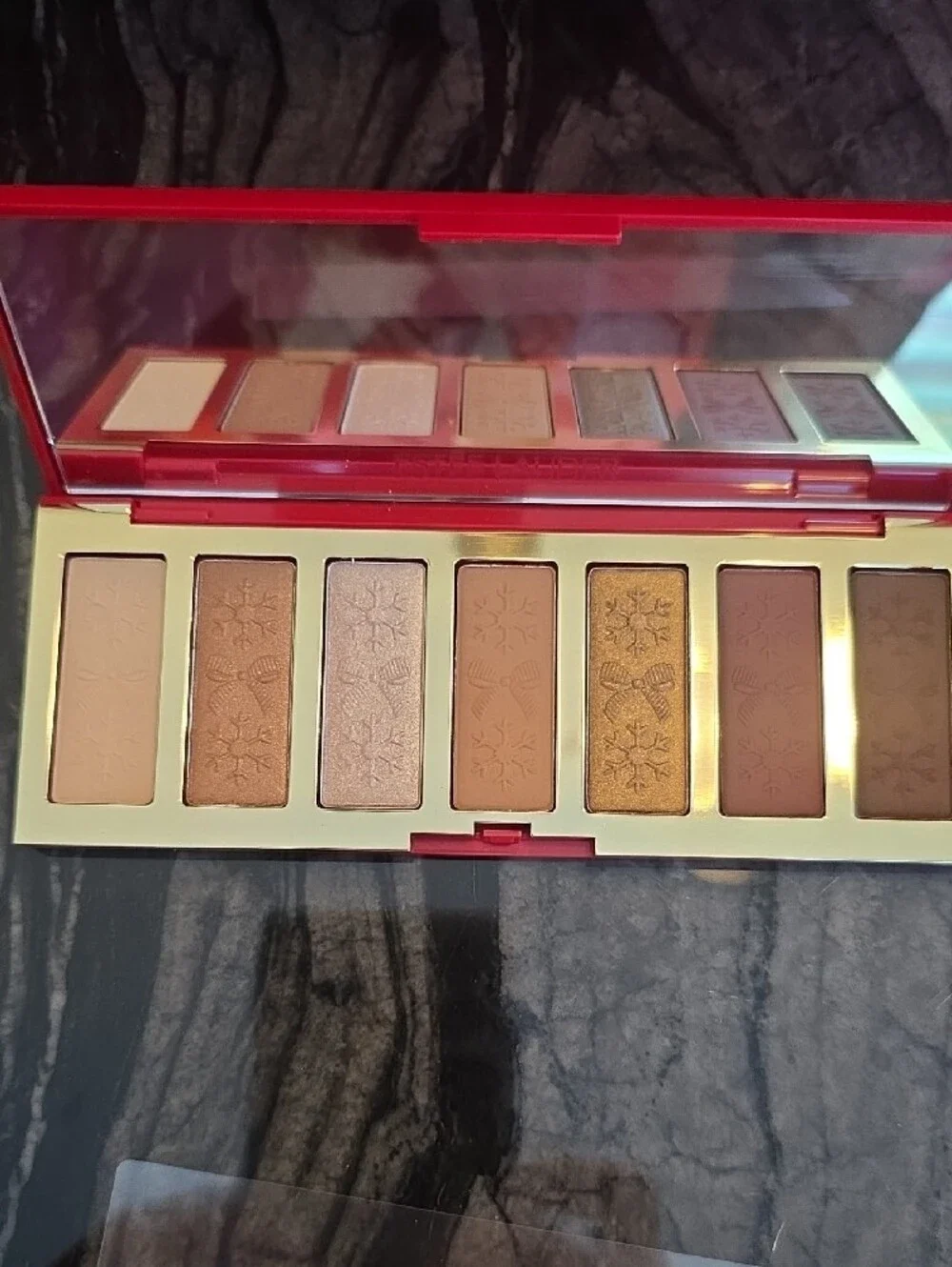 NWT Estee Lauder Glow Limited Efition Compact Eyeshadow Palette